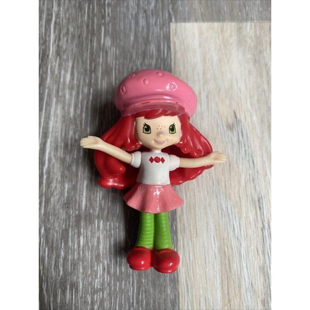 2010 3” Strawberry Shortcake Figurine Play Toys